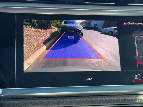 Used 2025 Audi Q3 2.0T Premium w/ Convenience Package image 21