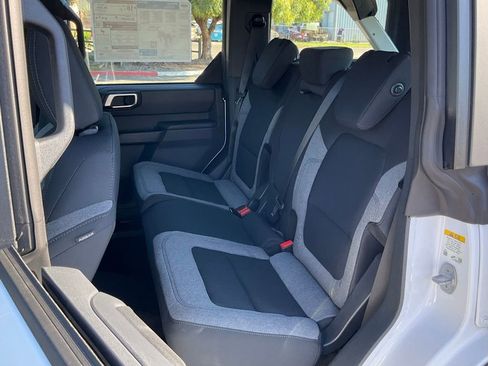 New 2025 Ford Bronco 4-Door w/ Sasquatch Package image 31