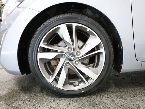 Used 2015 Hyundai Elantra Limited w/ Option Group 05 FWD image 5
