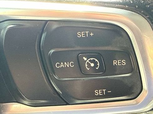 Used 2021 Jeep Gladiator Mojave w/ Cold Weather Group AWD/4WD image 20