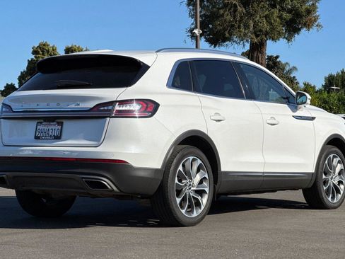 Used 2023 Lincoln Nautilus Reserve w/ Luxury Package image 4