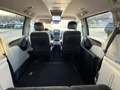 Used 2011 Dodge Grand Caravan Crew w/ Safety Sphere Group image 34