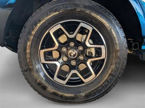 Used 2024 Ford Bronco Outer Banks image 23