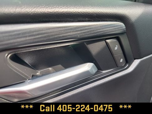 Used 2026 GMC Acadia Elevation w/ Elevation Premium Package FWD image 29