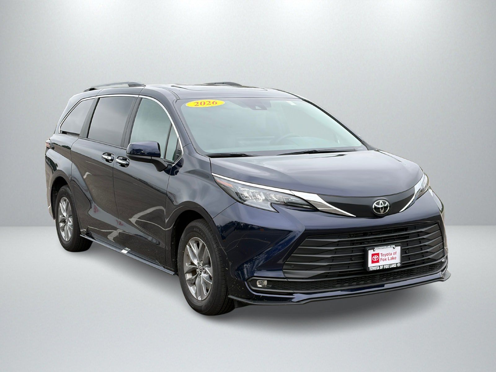 Used 2026 Toyota Sienna XLE FWD image 7