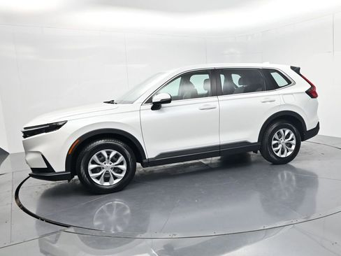 Used 2023 Honda CR-V LX image 4