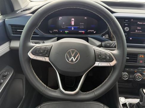 New 2024 Volkswagen Taos SE image 12