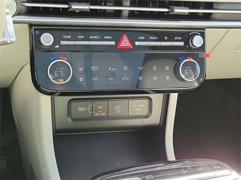 New 2025 Hyundai Tucson Limited image 11