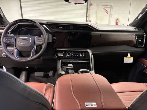 New 2026 GMC Sierra 1500 Denali Ultimate w/ LPO, Black Badging Package image 29