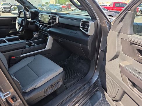 Used 2025 Toyota Tundra SR5 w/ SR5 Premium Package AWD/4WD image 13