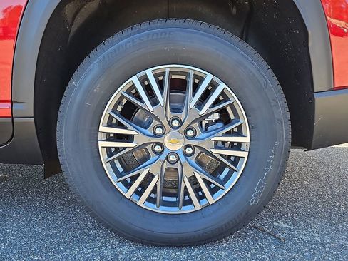 New 2026 Chevrolet Traverse LT w/ Driver Confidence Package image 5