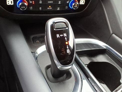 Used 2021 Buick Enclave Premium w/ Sun and Sites Package image 24