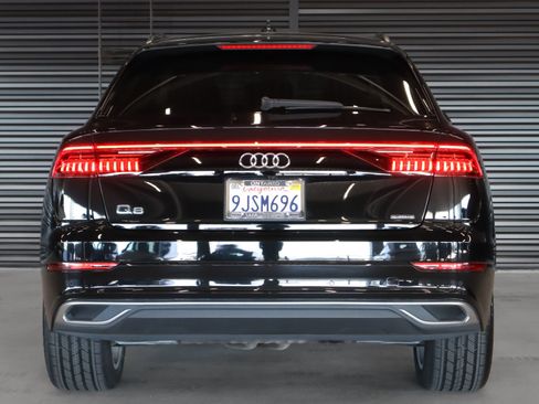 Used 2022 Audi Q8 Premium Plus w/ Premium Plus Package image 15