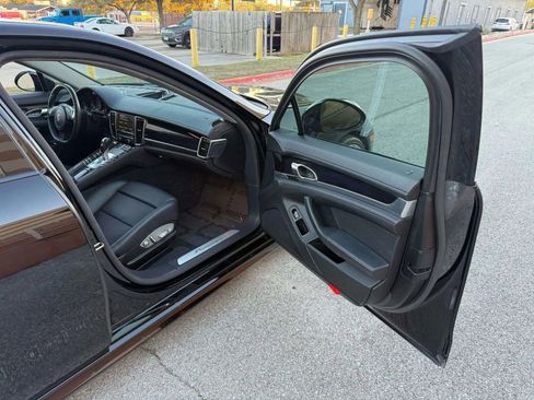 Used 2014 Porsche Panamera 4 image 13