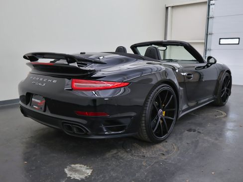 Used 2014 Porsche 911 Turbo S image 4