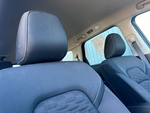 Used 2025 Nissan Pathfinder SV AWD/4WD image 19