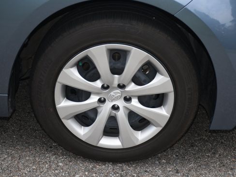 Used 2025 Toyota Corolla LE FWD image 20