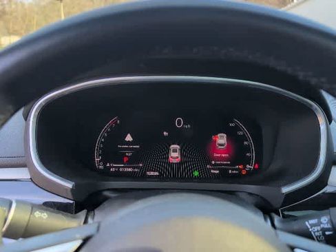 Used 2025 Acura MDX SH-AWD image 18