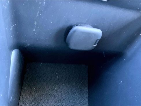 Used 2025 Toyota Camry LE image 31