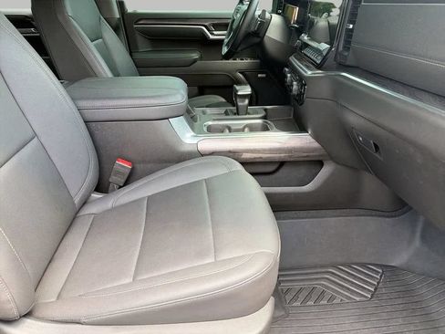 Used 2025 Chevrolet Silverado 1500 LTZ AWD/4WD image 9