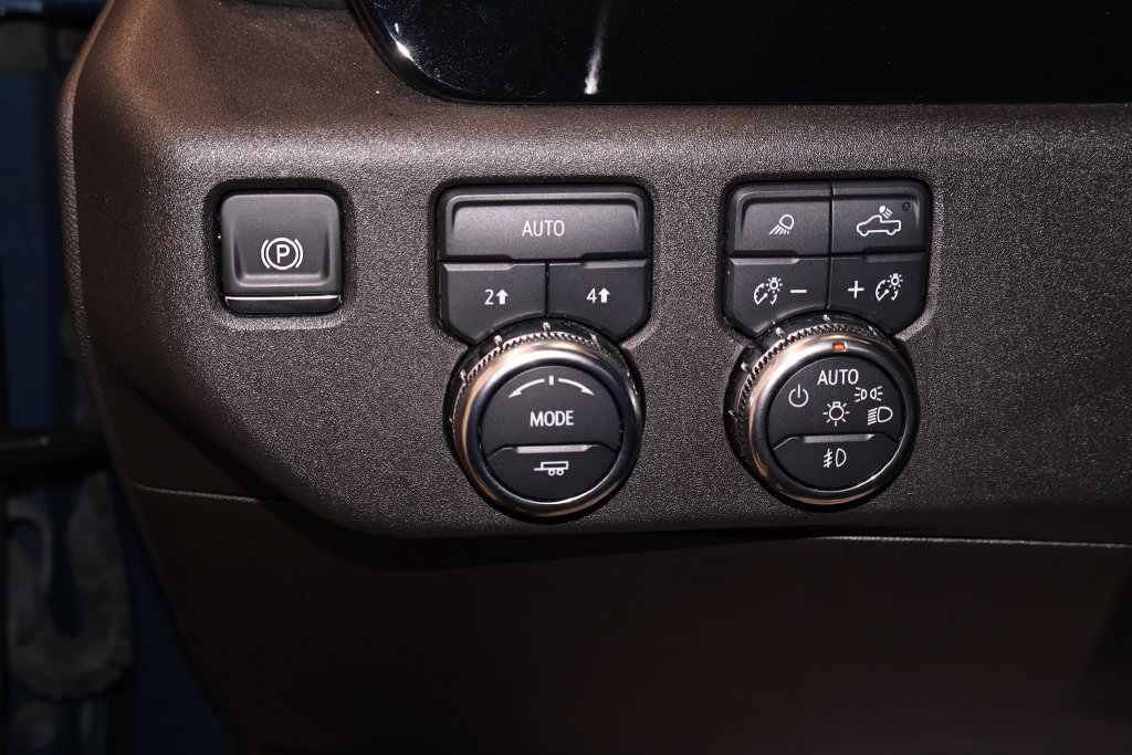 Used 2024 GMC Sierra 1500 SLT w/ SLT Premium Package AWD/4WD image 29