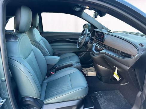 New 2025 FIAT 500 e image 15