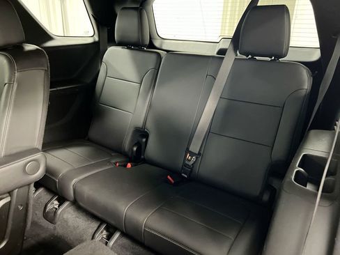 Used 2023 Chevrolet Traverse LT AWD/4WD image 23