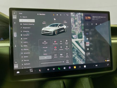 Used 2023 Tesla Model S Plaid image 13