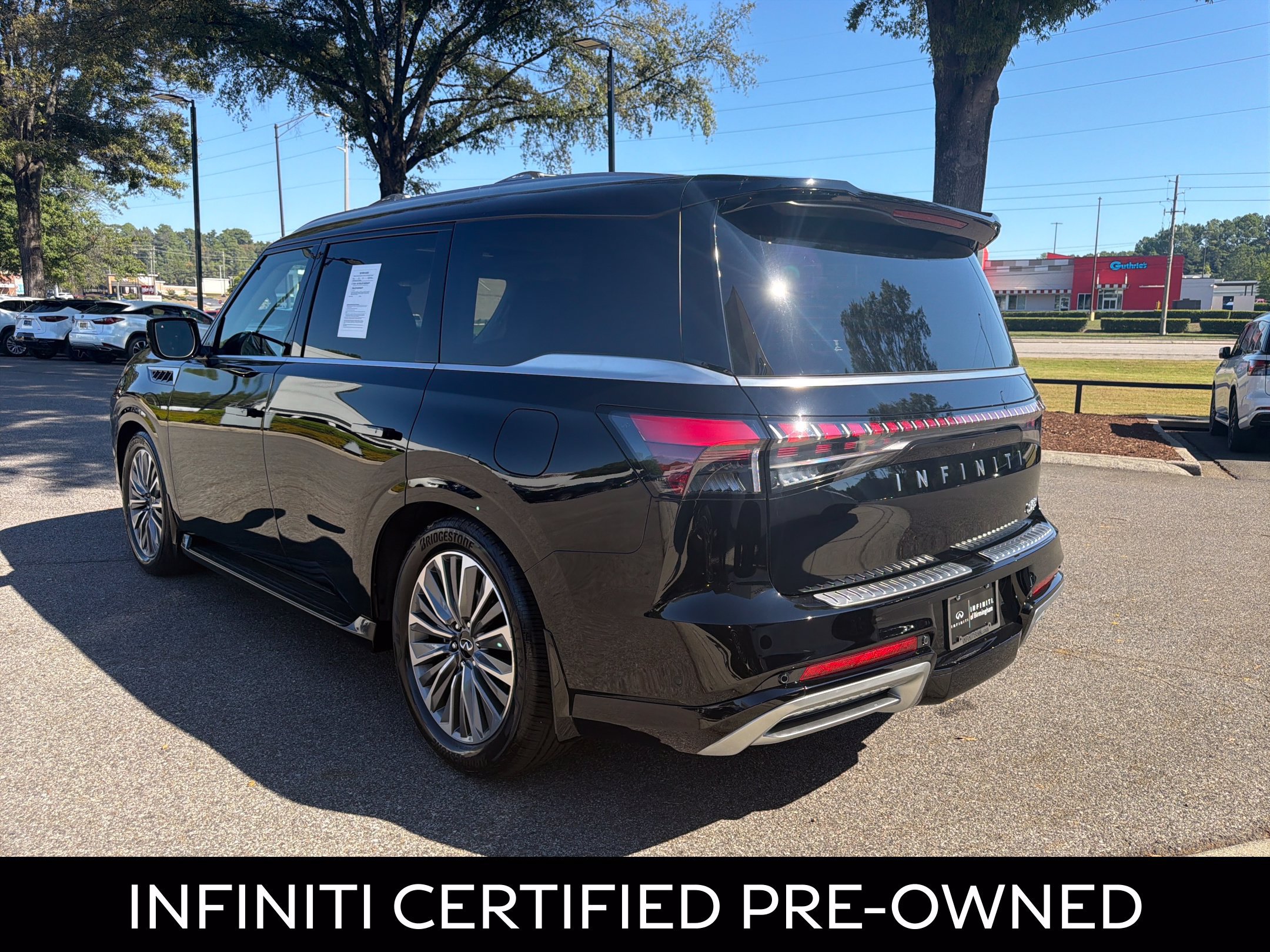 Certified 2026 INFINITI QX80 Luxe RWD image 9