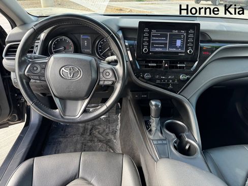 Used 2022 Toyota Camry SE image 15