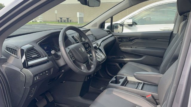 Used 2023 Honda Odyssey Touring image 37