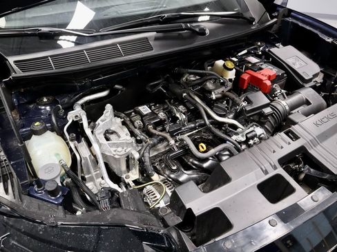 Certified 2025 Nissan Kicks SV w/ SV Premium Package image 18