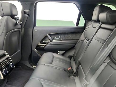 Used 2025 Land Rover Range Rover Sport Dynamic SE image 28