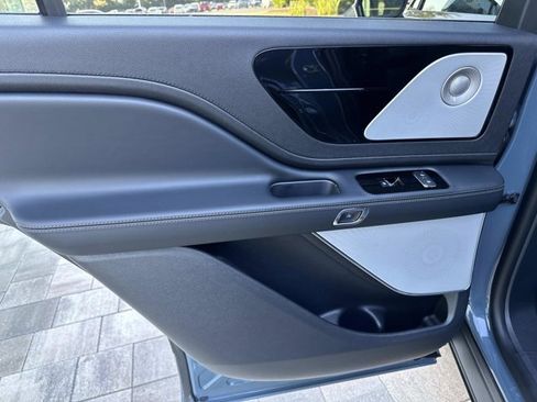 New 2026 Lincoln Aviator Reserve w/ Luxury Package image 13