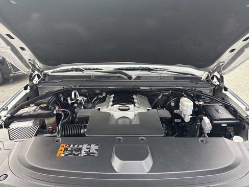 Used 2013 Cadillac Escalade Premium image 31