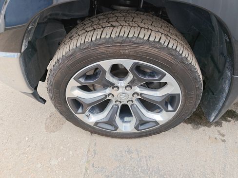Used 2020 RAM 1500 Limited AWD/4WD image 9