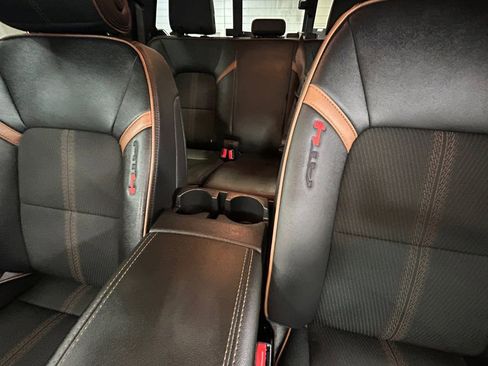 Used 2024 GMC Canyon AT4 w/ Technology Package AWD/4WD image 25