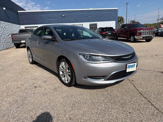 Used 2016 Chrysler 200 Limited w/ Anniversary Edition FWD image 7