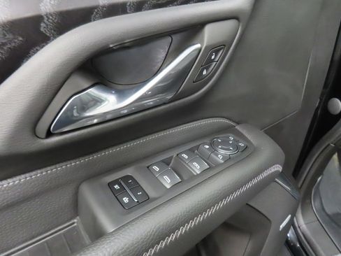 Used 2023 GMC Yukon Denali image 55