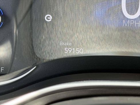 Used 2022 Chrysler Pacifica Touring-L FWD image 28