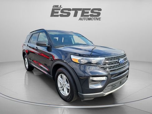 Used 2023 Ford Explorer XLT w/ Equipment Group 202A image 5