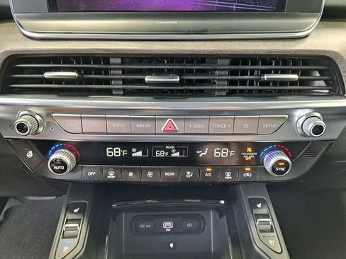 Used 2022 Kia Telluride EX w/ EX Premium Package AWD/4WD image 18