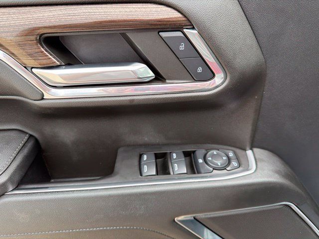 Used 2024 Chevrolet Silverado 1500 LT AWD/4WD image 16