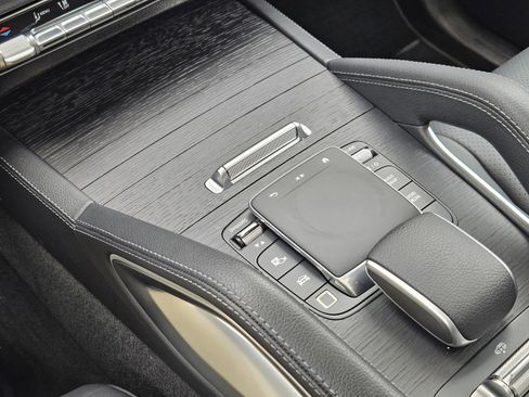 Certified 2026 Mercedes-Benz GLS 450 4MATIC image 18