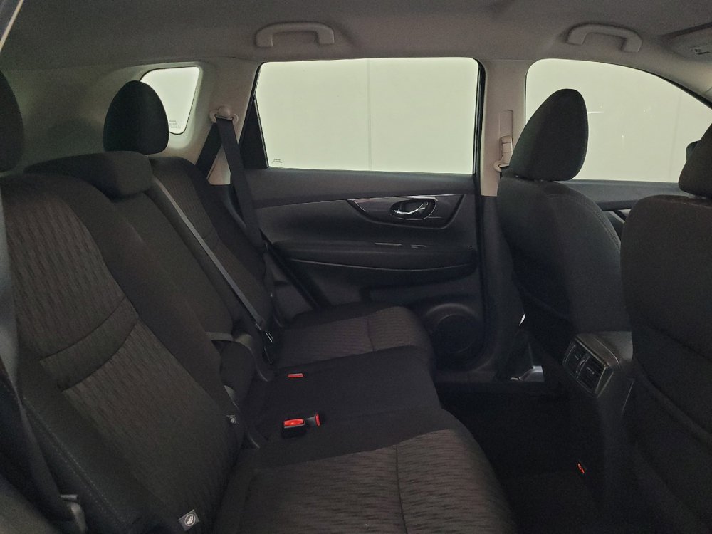 Used 2019 Nissan Rogue SV AWD/4WD image 19
