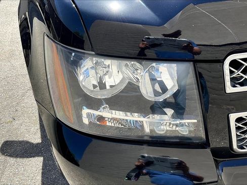 Used 2014 Chevrolet Suburban LTZ image 27