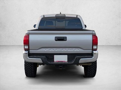 Used 2019 Toyota Tacoma TRD Off-Road image 6