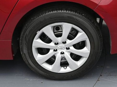 Used 2025 Toyota Corolla LE FWD image 8