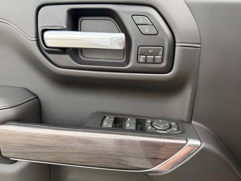 Used 2019 Chevrolet Silverado 1500 LTZ w/ LTZ Plus Package image 19