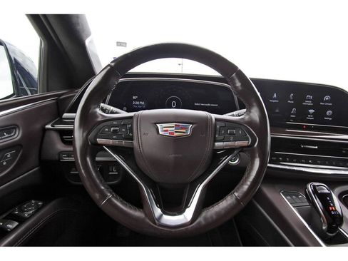 Used 2022 Cadillac Escalade Premium Luxury Platinum w/ Heavy-Duty Trailer Package image 15